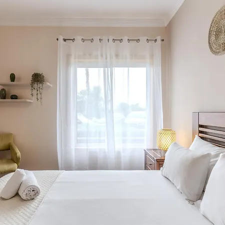 #337 Great 2br Terrace In Albufeira