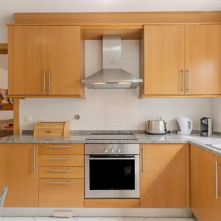 #337 Great 2br Terrace In Albufeira