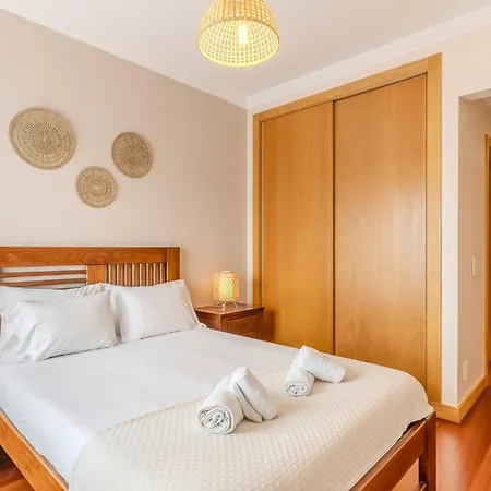#337 Great 2br Terrace In Albufeira